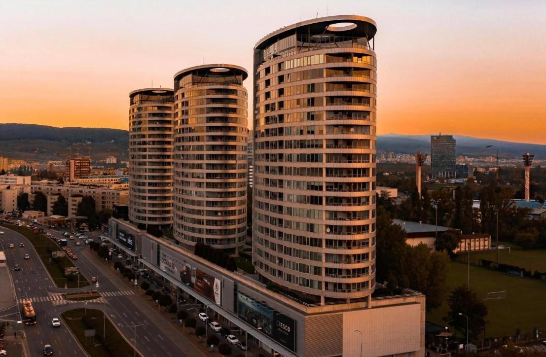 Three Towers With Beautiful View And Parking! Apartment Bratislava Exterior photo
