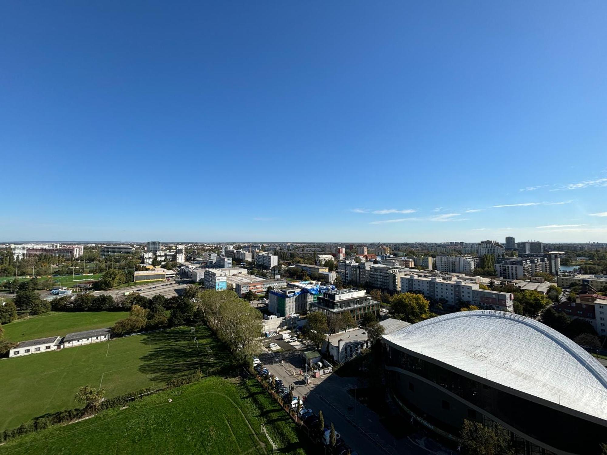Three Towers With Beautiful View And Parking! Apartment Bratislava Exterior photo